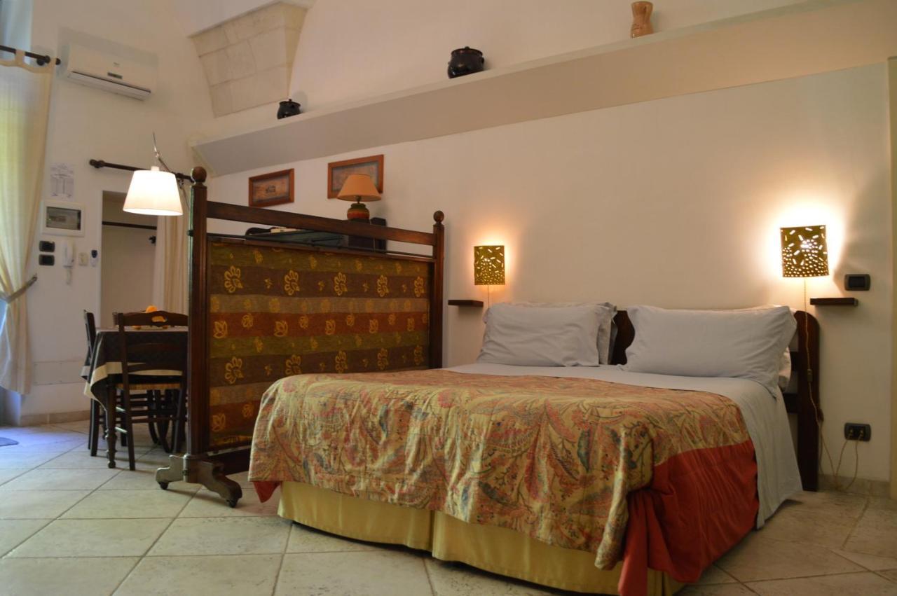 Palazzo Rollo Bed & Breakfast เลชเช ภายนอก รูปภาพ