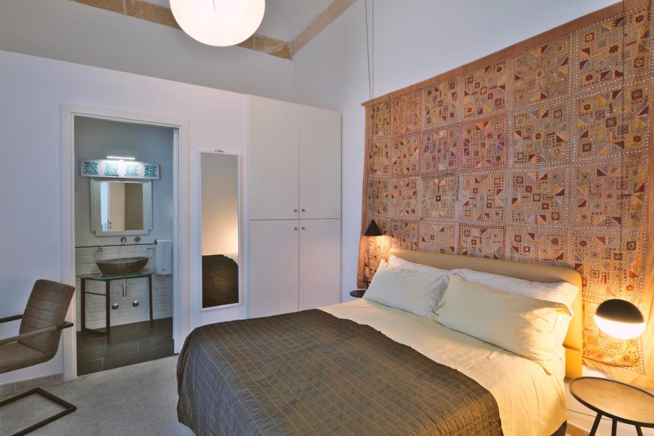 Palazzo Rollo Bed & Breakfast เลชเช ภายนอก รูปภาพ