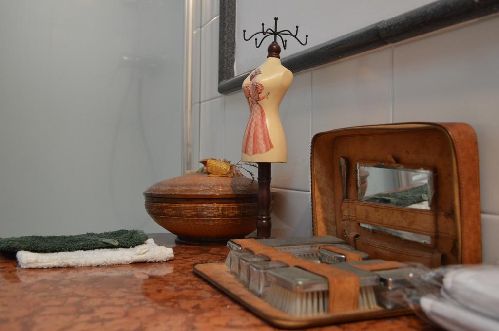 Palazzo Rollo Bed & Breakfast เลชเช ภายนอก รูปภาพ