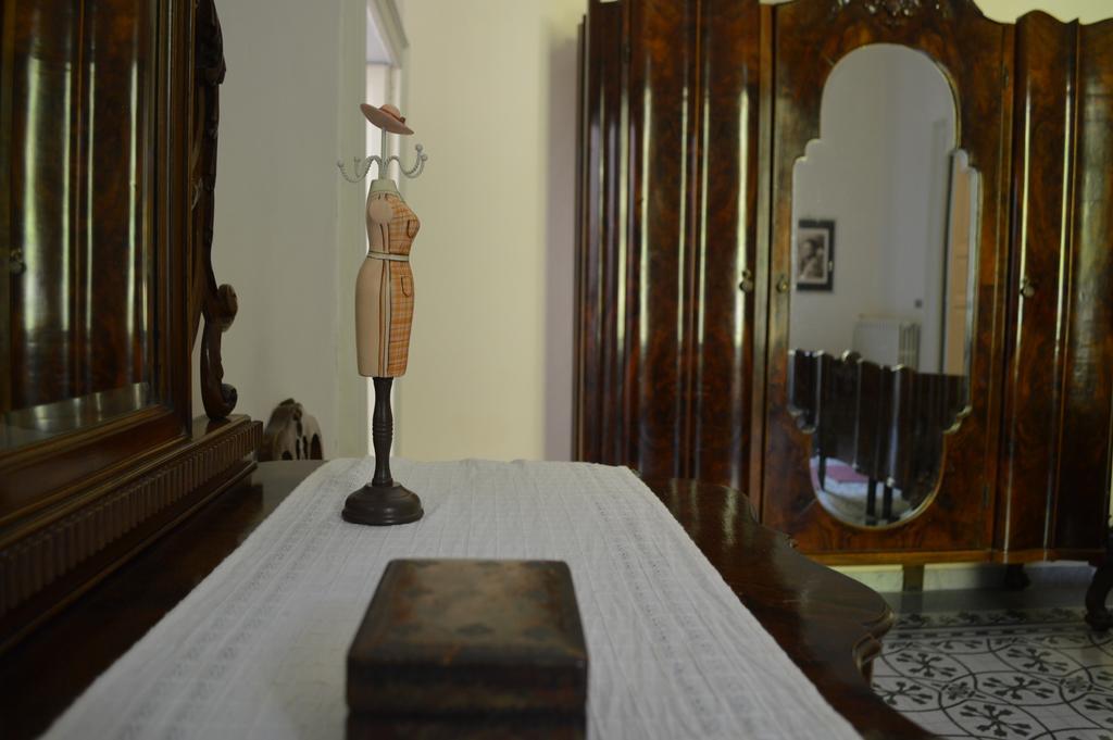 Palazzo Rollo Bed & Breakfast เลชเช ภายนอก รูปภาพ